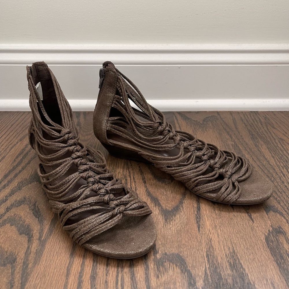 American Eagle Outfitters Sandals